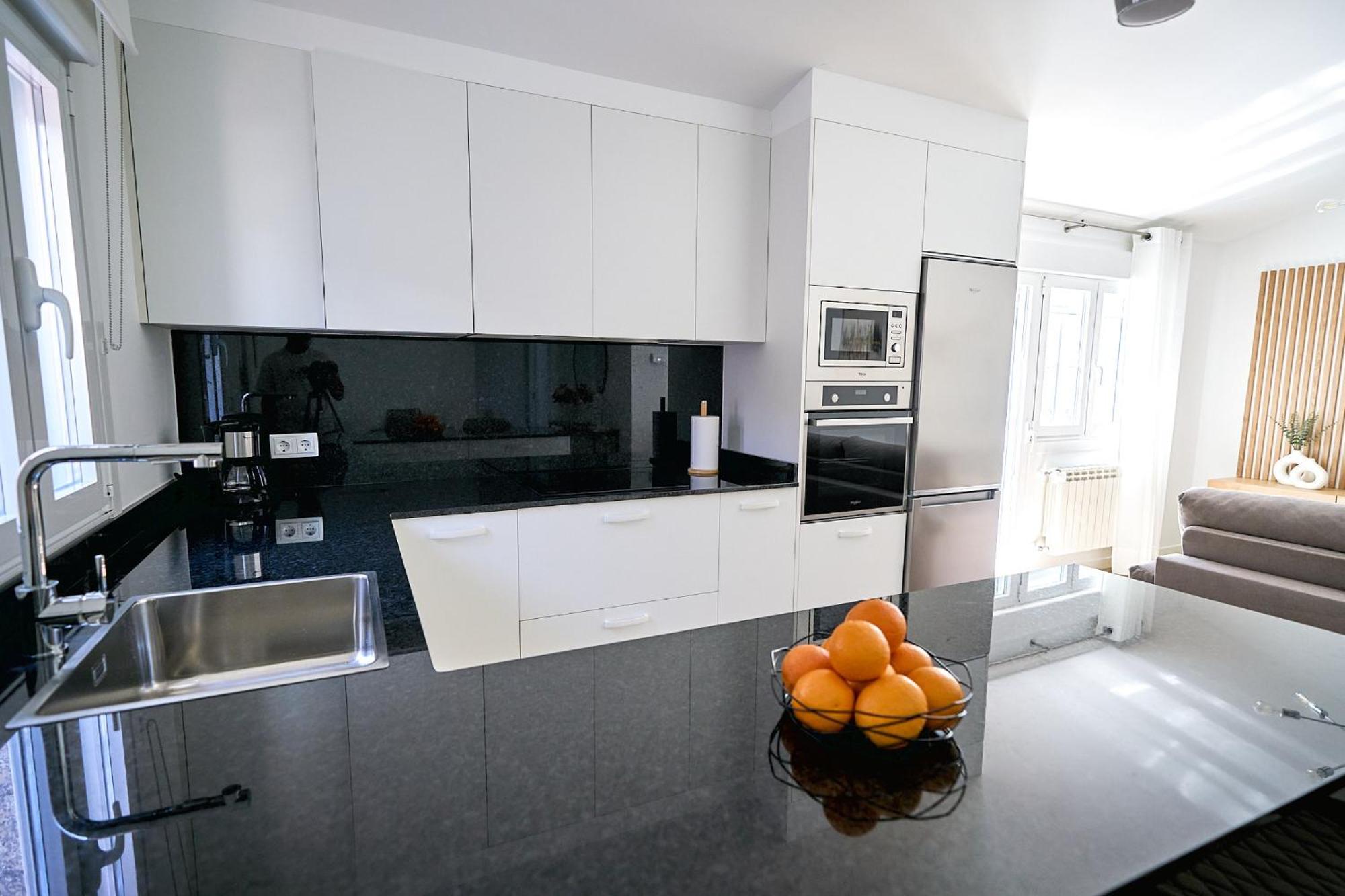 Apartamento Sanmartino Con Jacuzzi 图伊 外观 照片